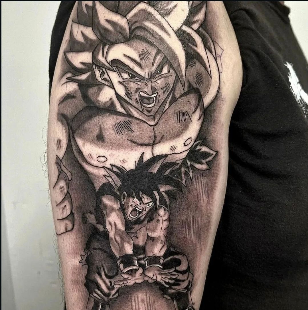 Tatuaje de anime en el brazo